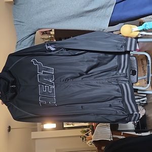Majestic NBA 2XL heat jacket. New without tags